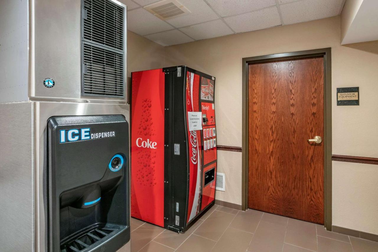 Comfort Inn & Suites St Louis-O'Fallon Bagian luar foto