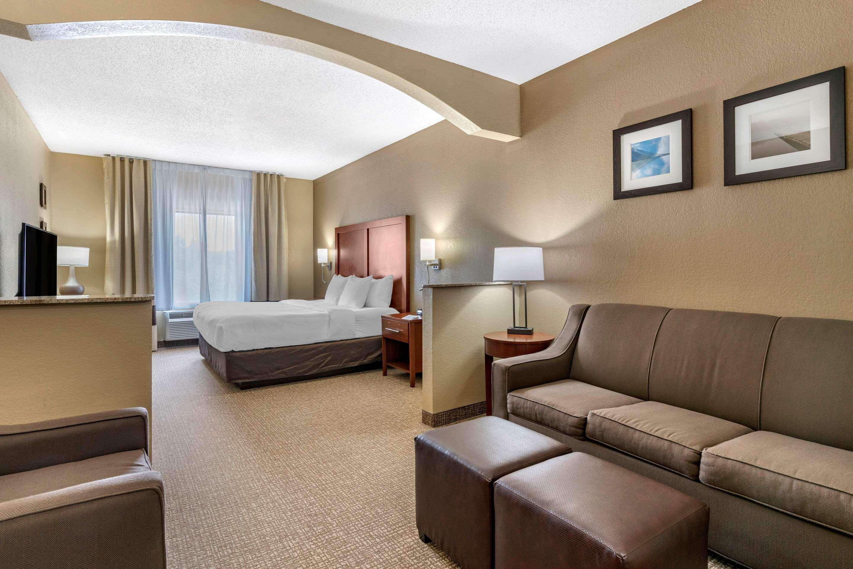Comfort Inn & Suites St Louis-O'Fallon Bagian luar foto