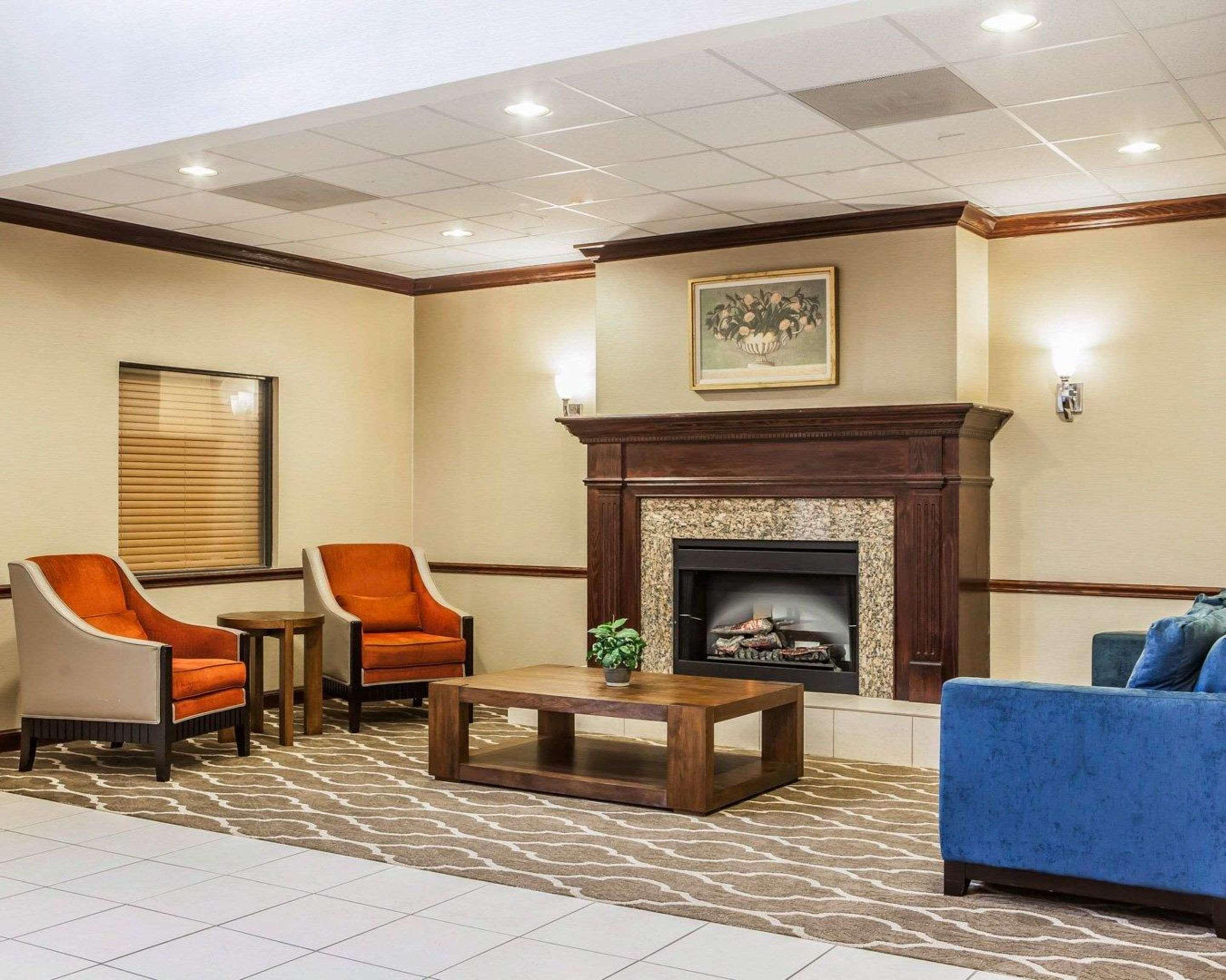 Comfort Inn & Suites St Louis-O'Fallon Bagian luar foto