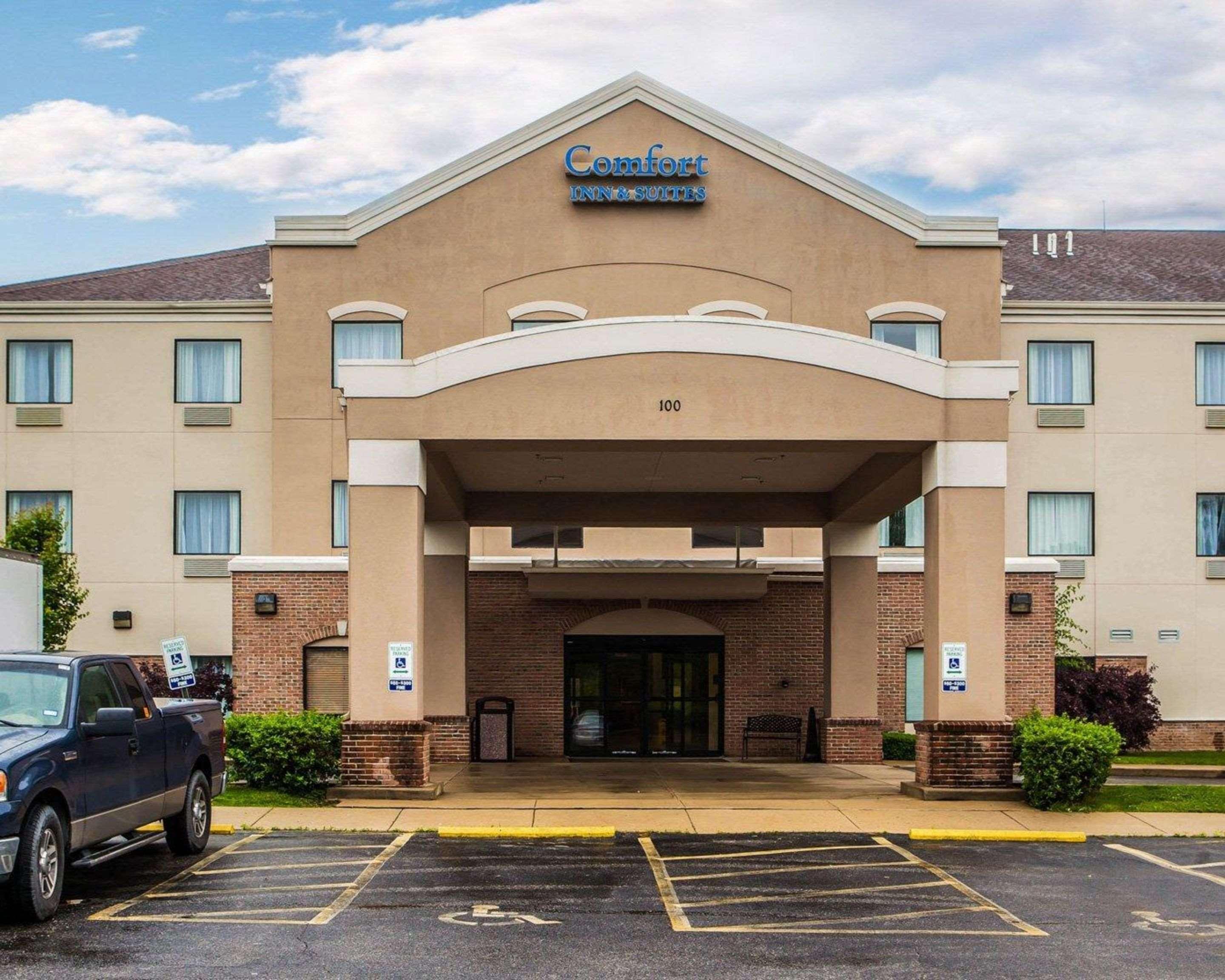 Comfort Inn & Suites St Louis-O'Fallon Bagian luar foto