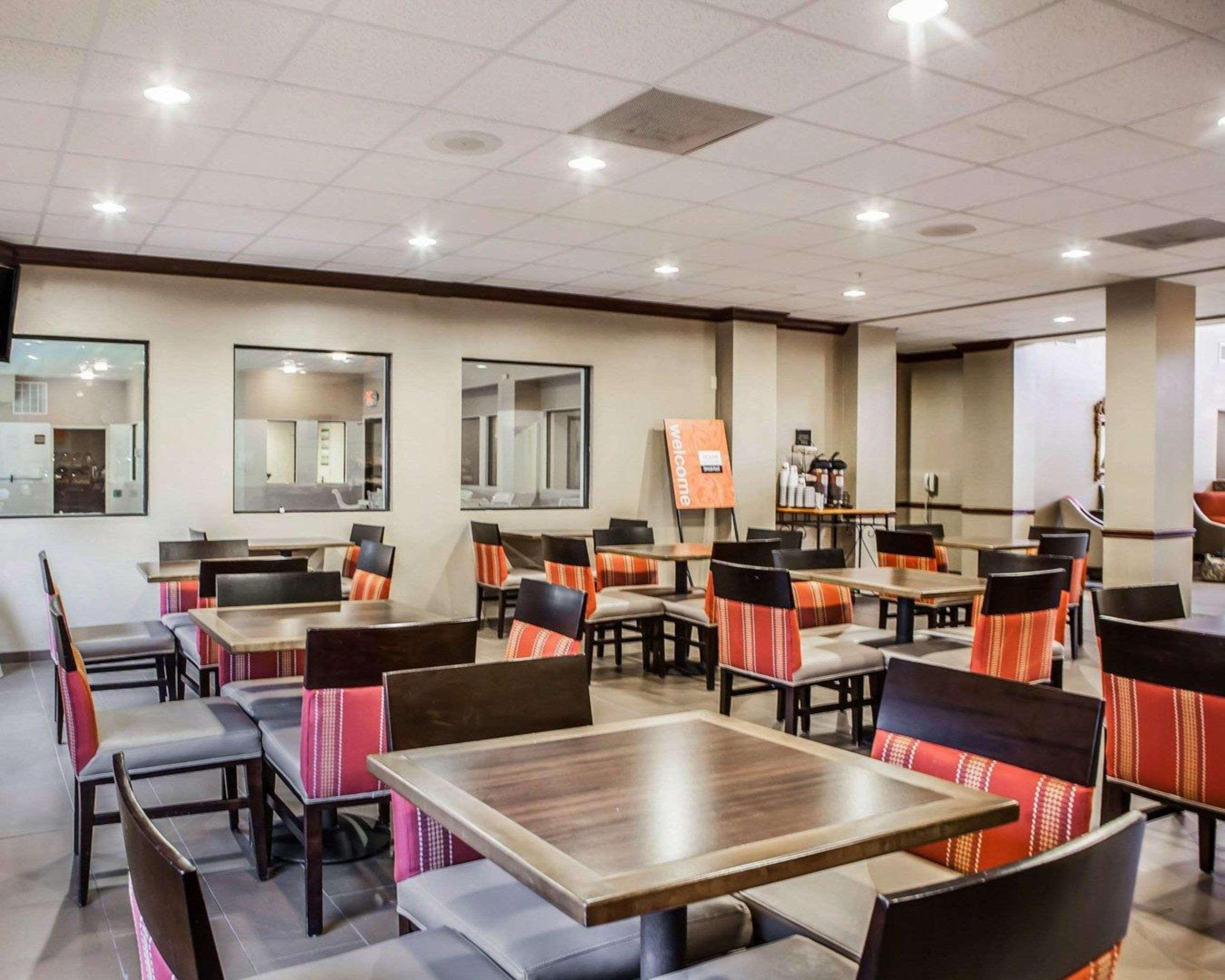 Comfort Inn & Suites St Louis-O'Fallon Bagian luar foto