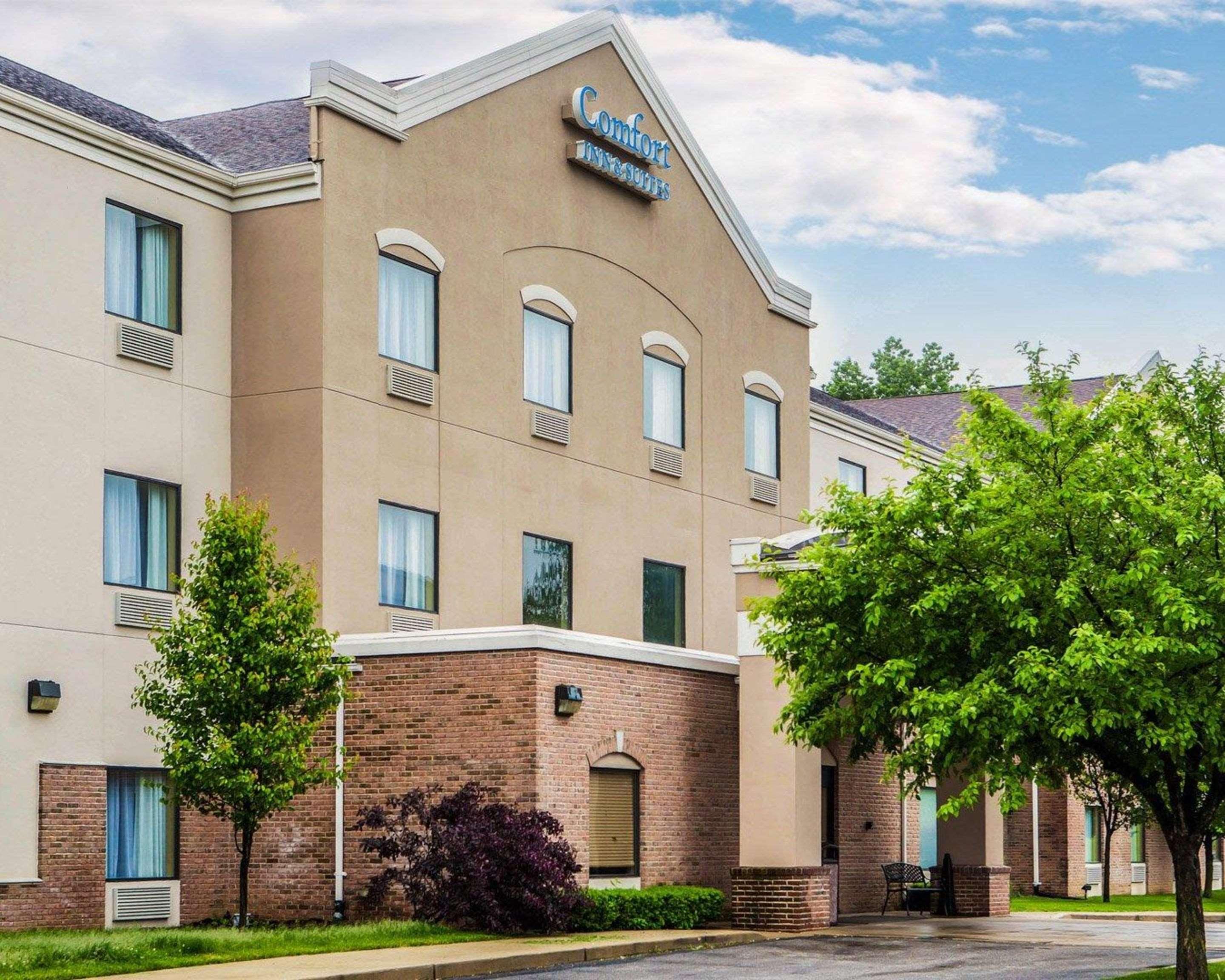 Comfort Inn & Suites St Louis-O'Fallon Bagian luar foto